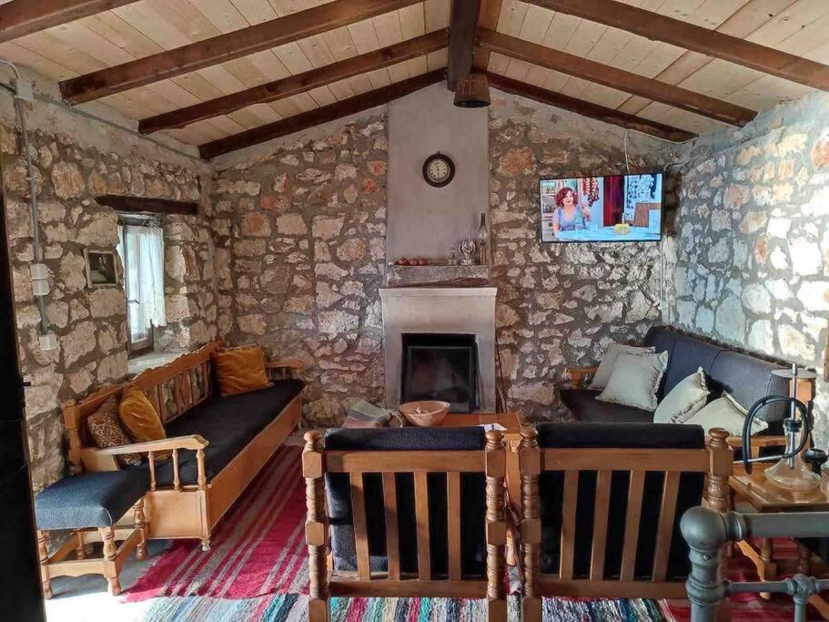 Hani_Inn_1834 - Housity
