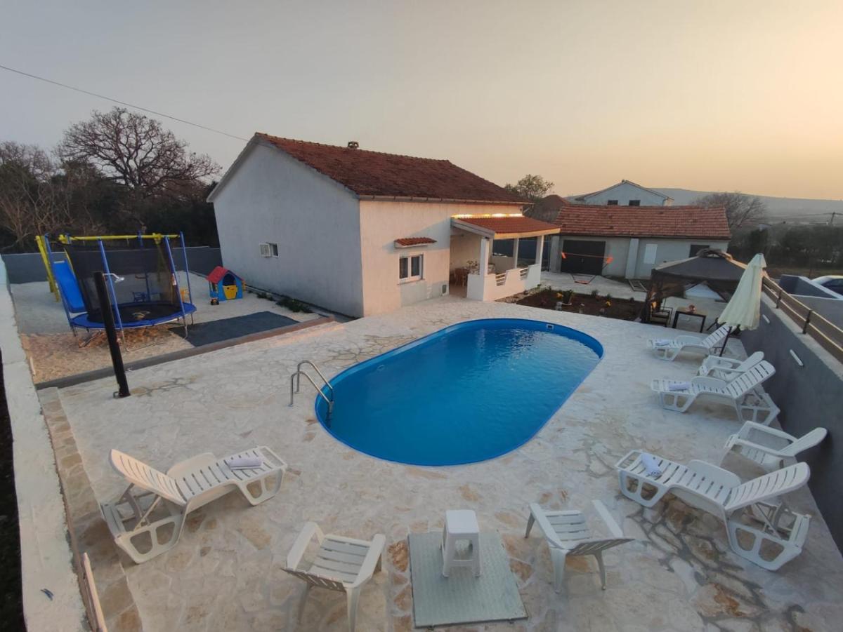 Holiday home LAURA - Housity