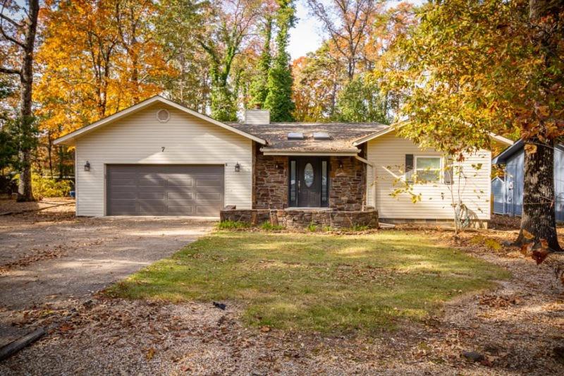 01107 - 7 Frontera Circle - Housity