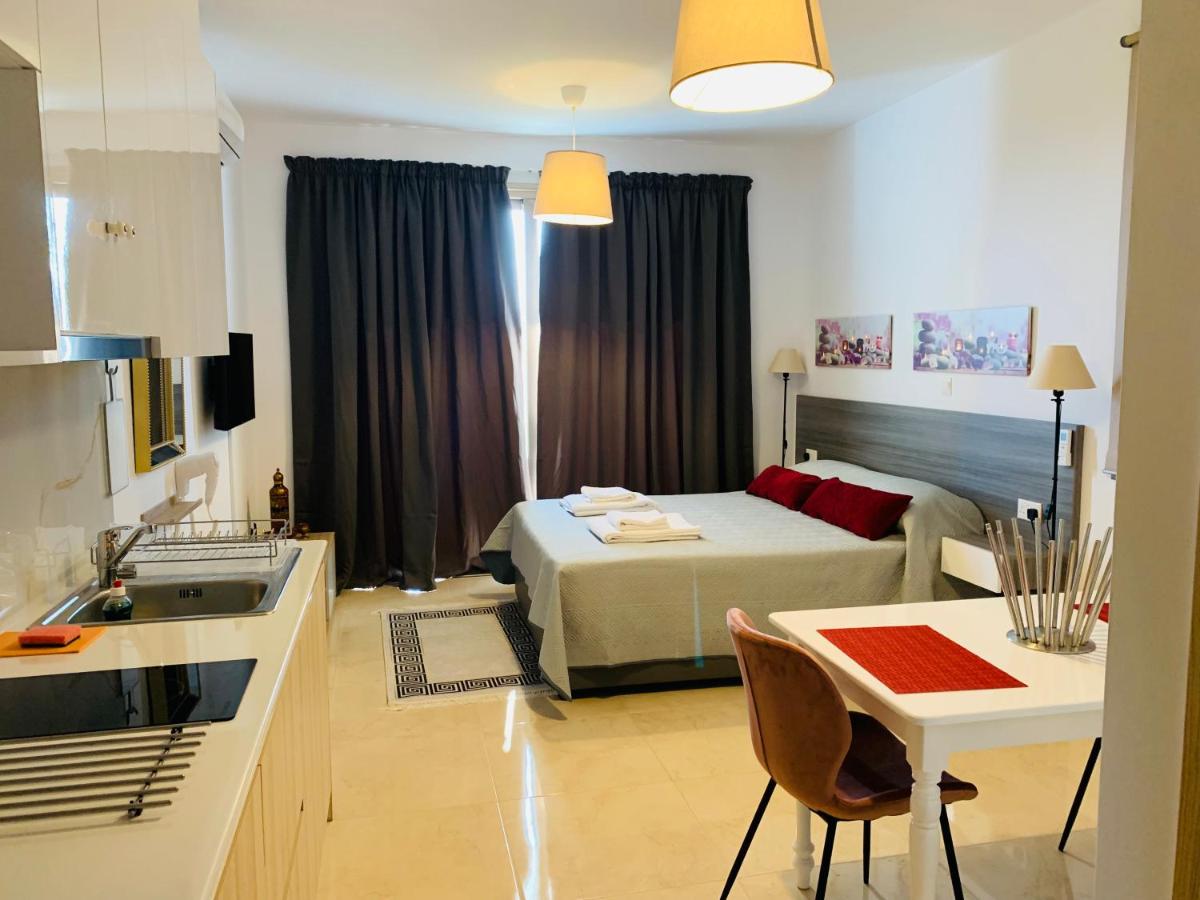 Suitetrails - Harmony Seaview Apartments