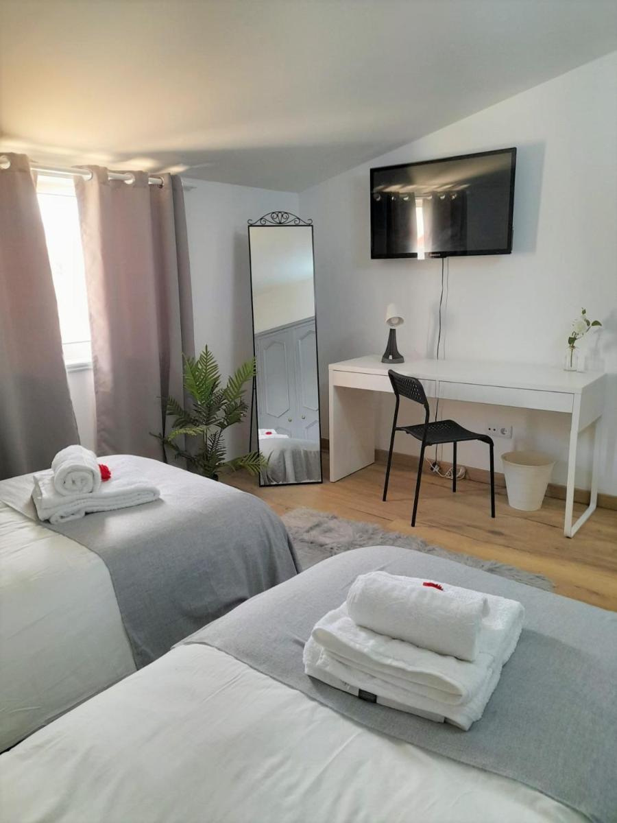 Suitetrails - Vasco da Gama Apartamento T2 com terraço PRAIA DA BARRA