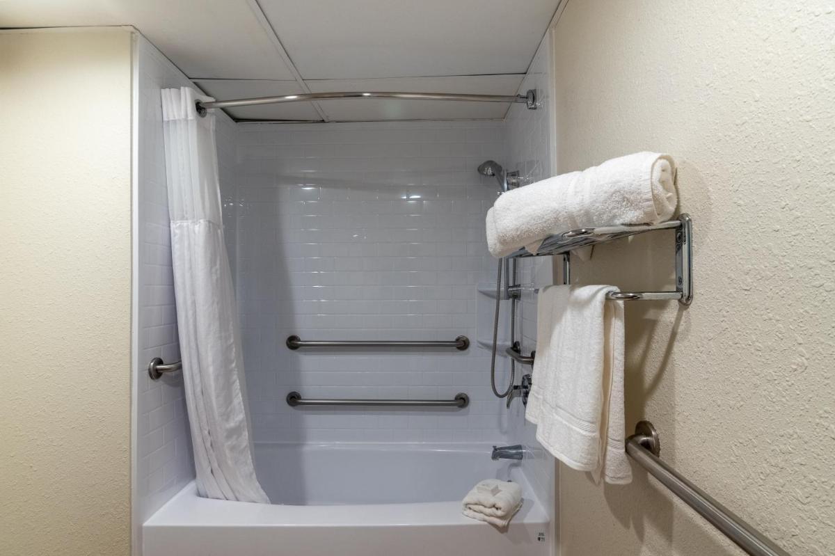 Emerald Beach Hotel Corpus Christi - Housity