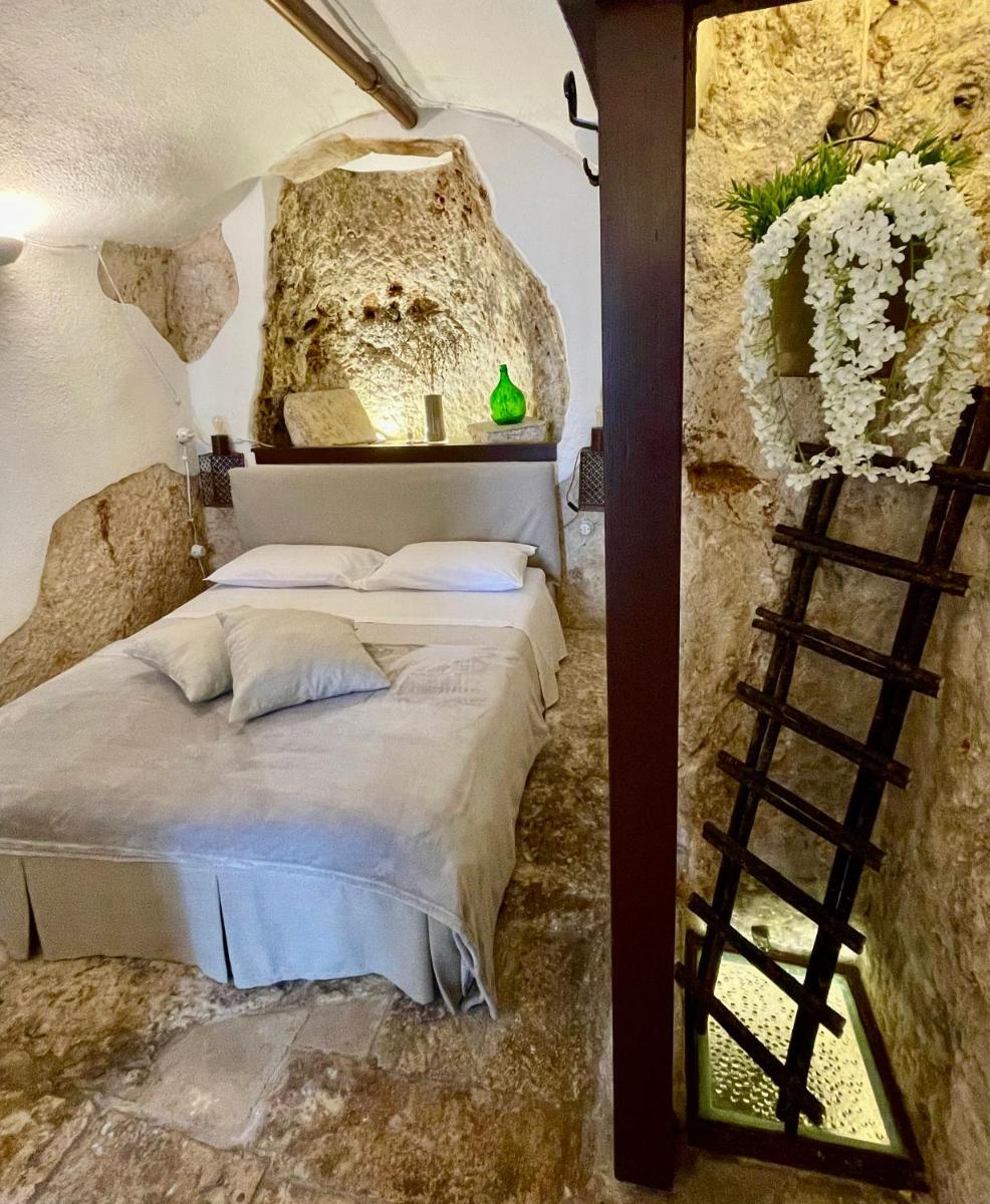 Suite Nella Roccia - Housity