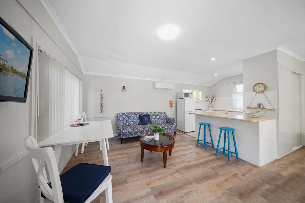 Sundial Holiday Units - Housity