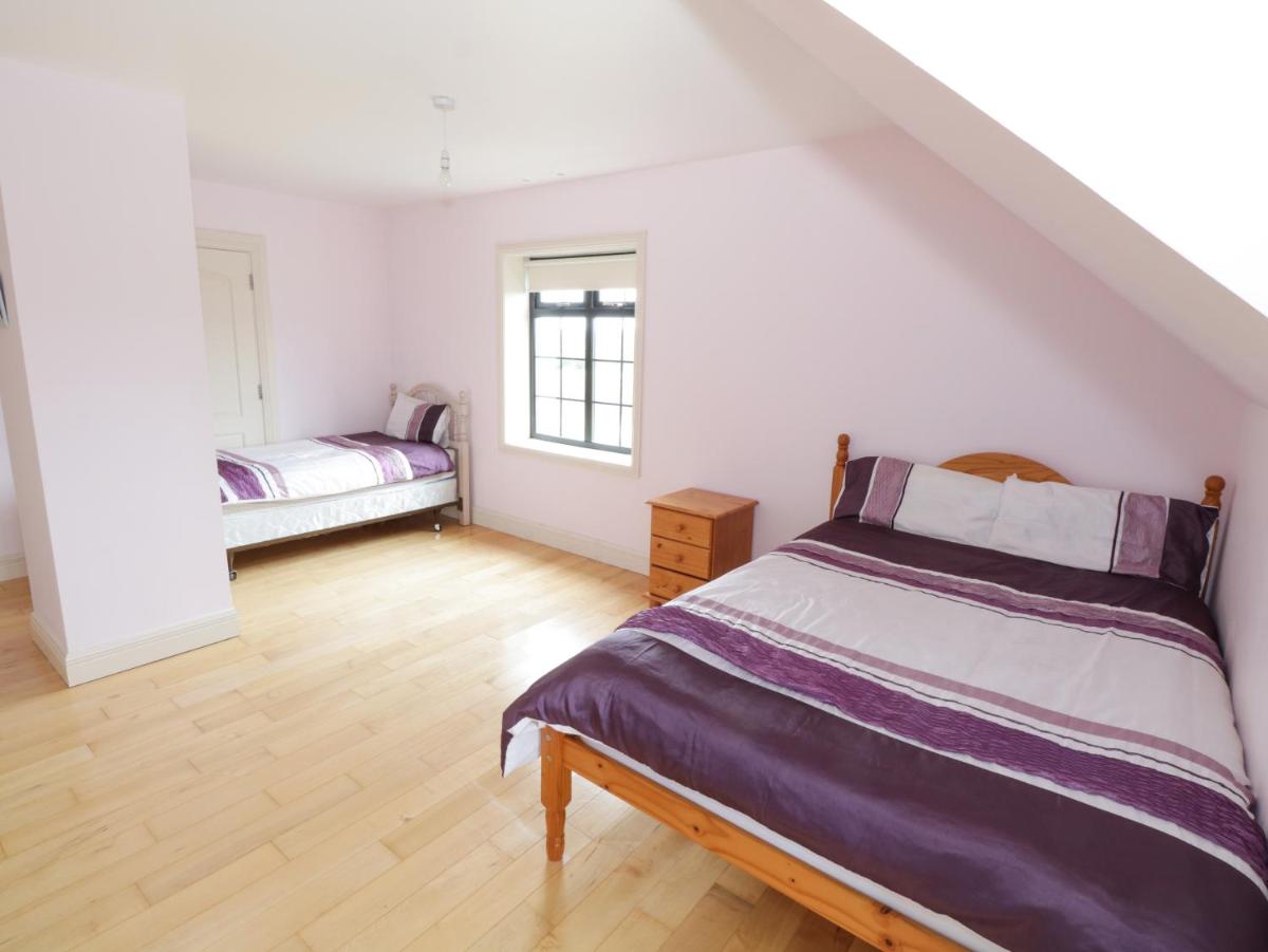 Cloonacastle Cottage - Housity