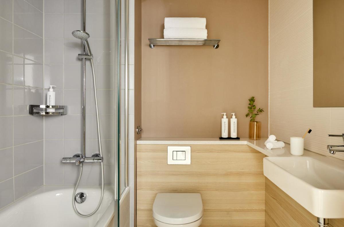 Crowne Plaza Hamburg-City Alster by IHG - Housity