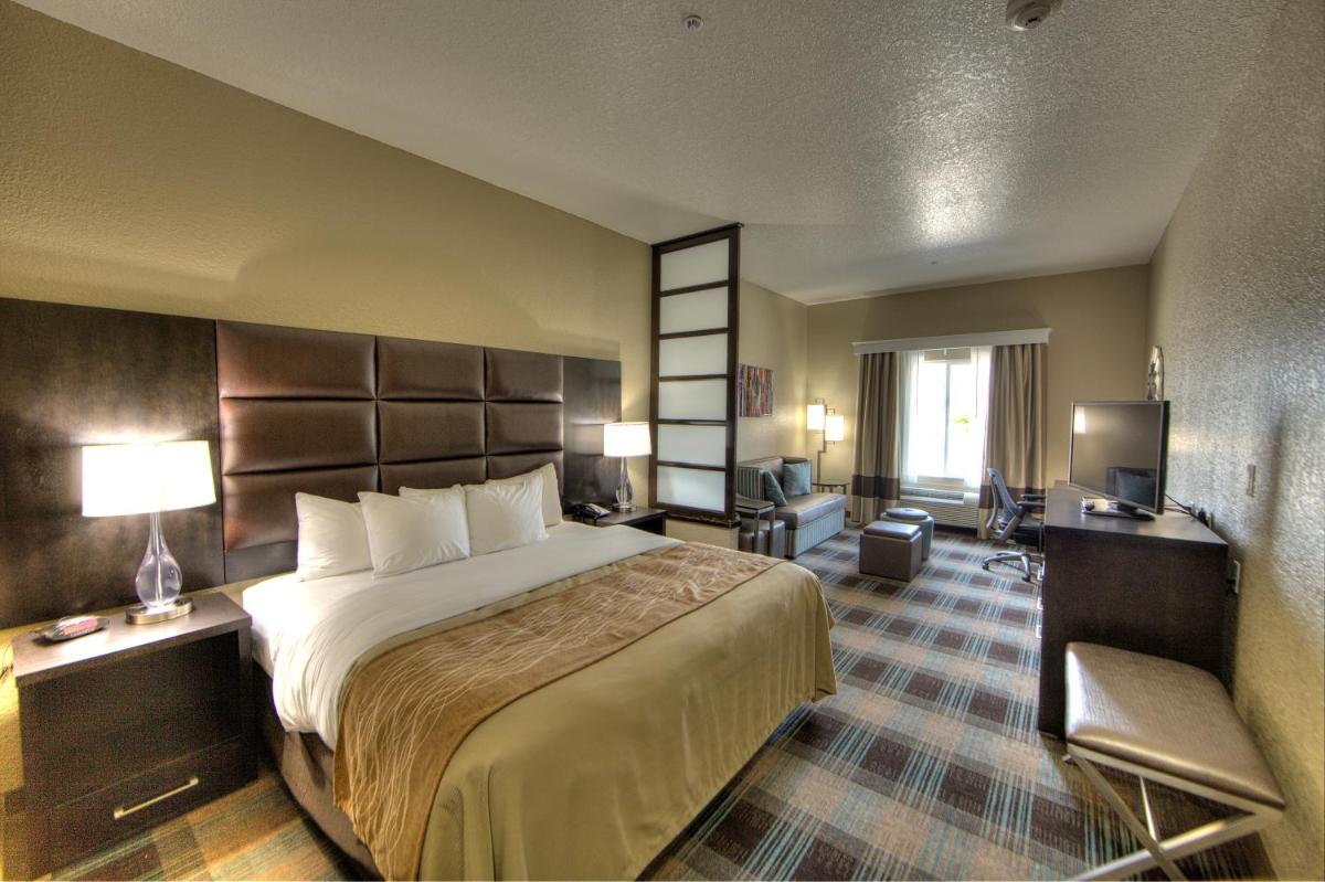 Suitetrails - Comfort Inn & Suites, White Settlement-Fort Worth West, TX