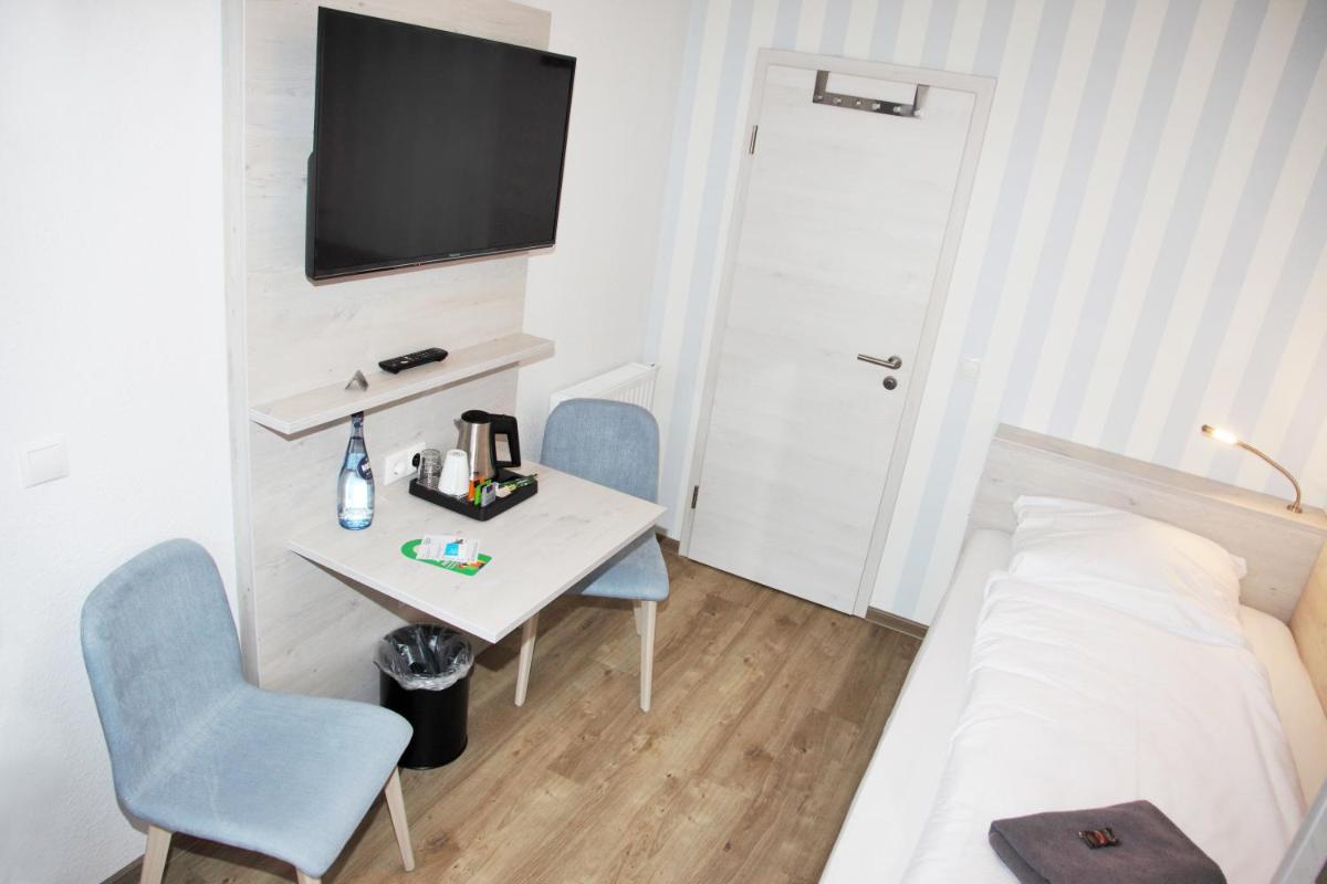 Hotel Pension Norddeich - Housity