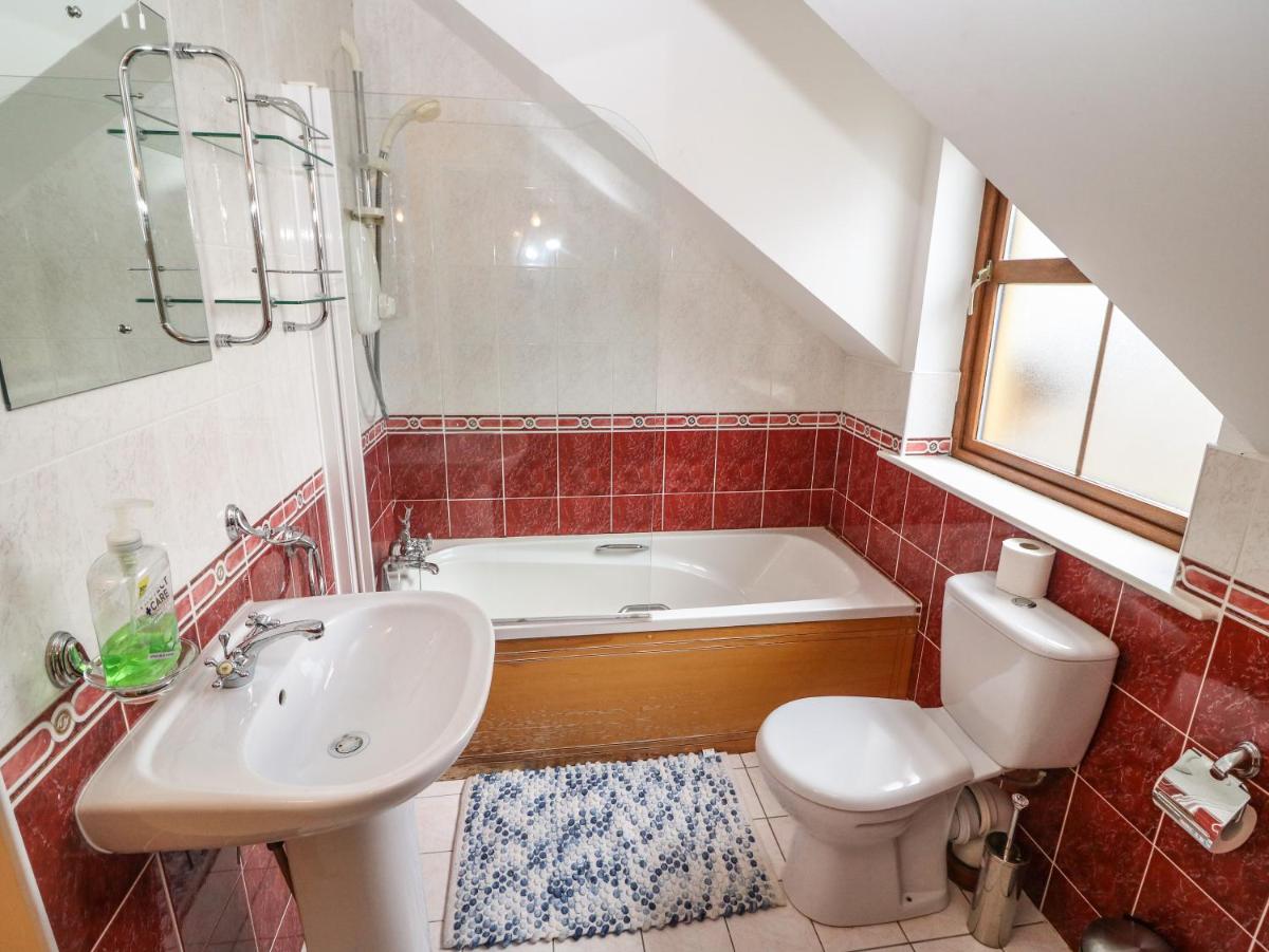 Kenmare Bay Cottage - Housity