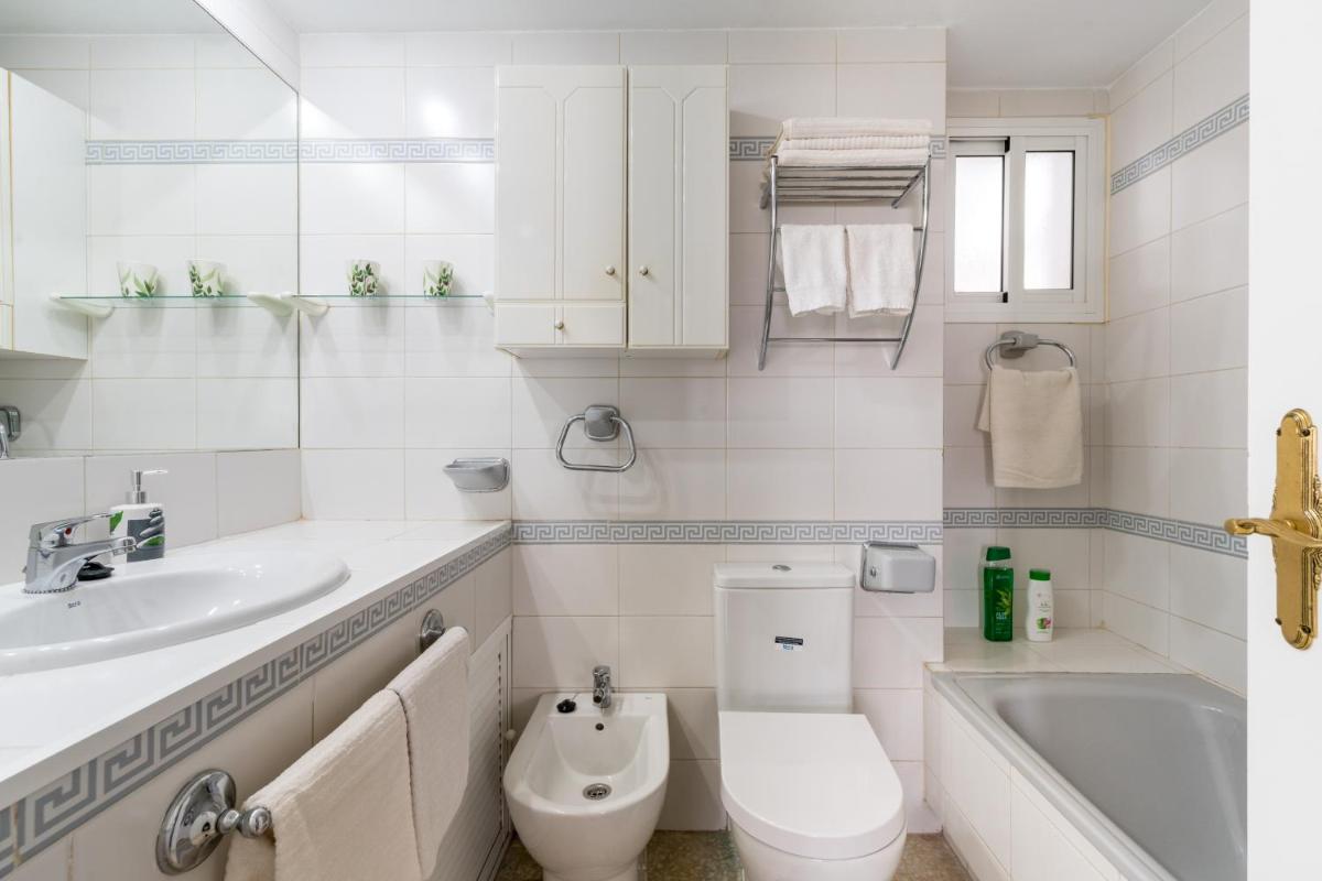 Piso 3 dormitorios HL Gines a 10" de Sevilla, a 20" del Aeropuerto de Sevilla - Housity