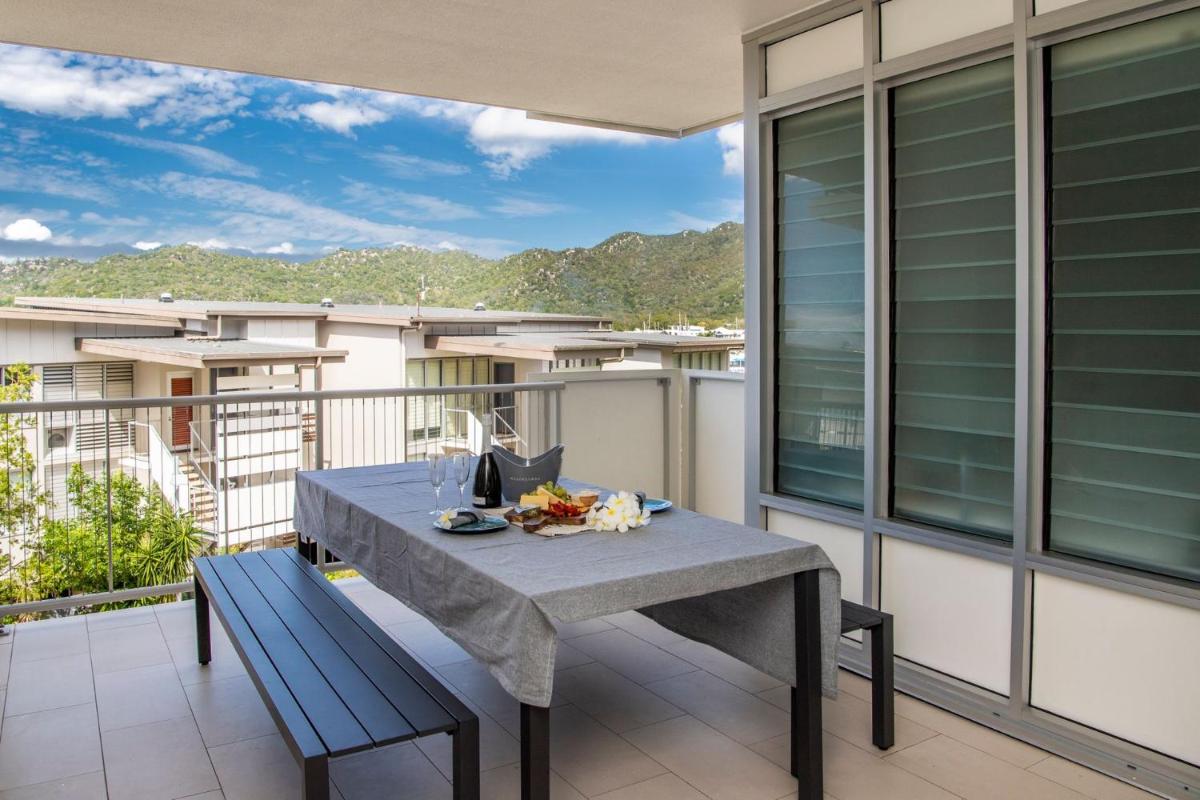 1 Bright Point  1308 - Housity