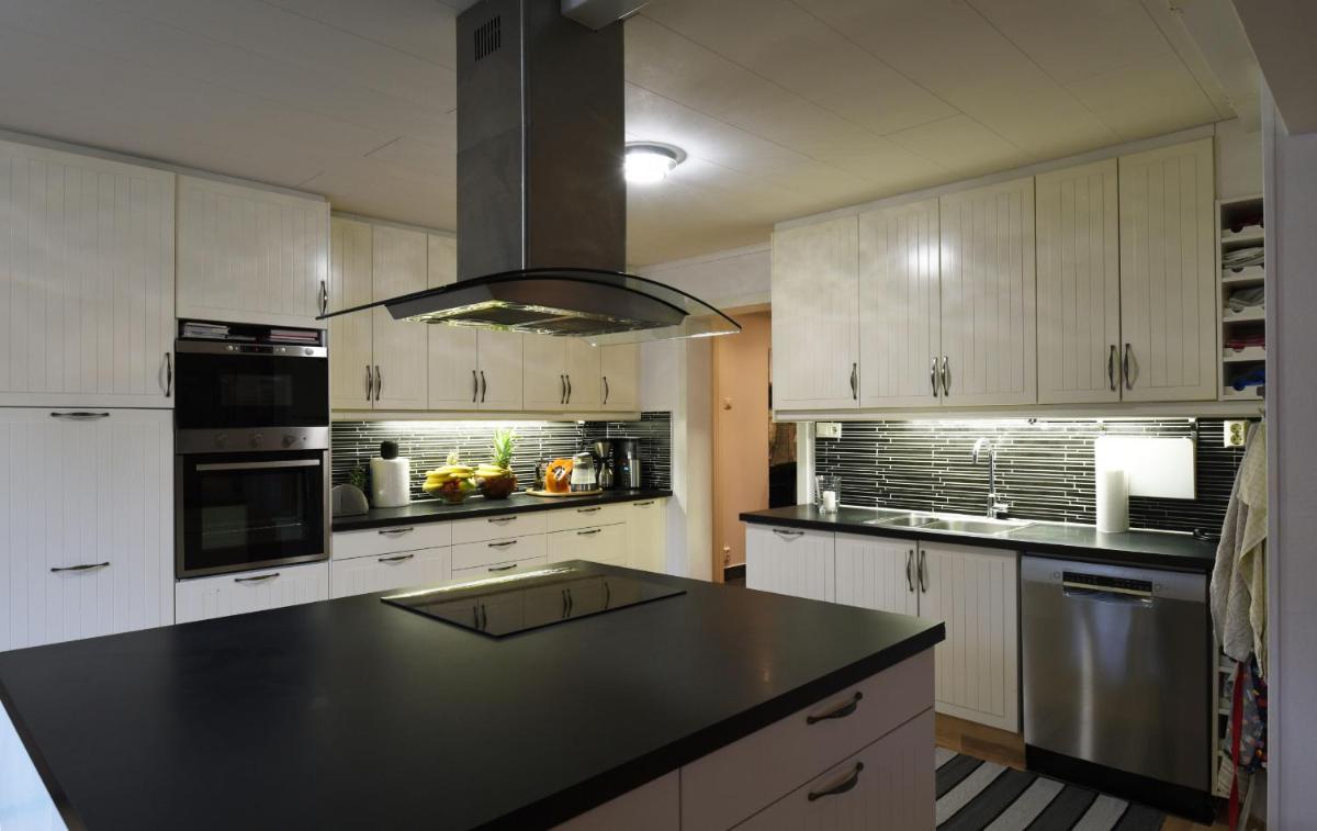 Large and well-equipped villa in Knivsta - Housity