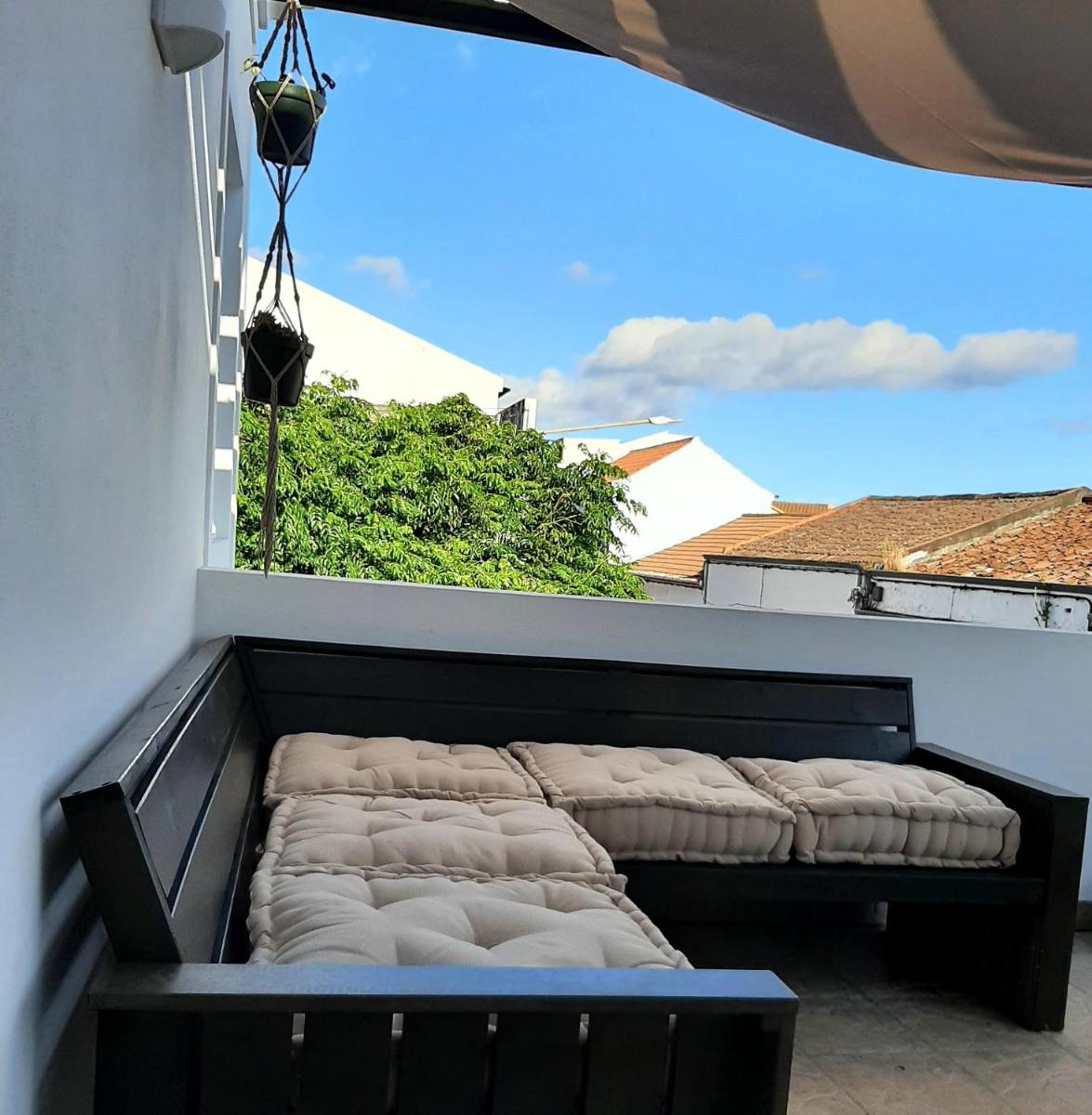 Vila Nikau - Garden by the Sea - Housity