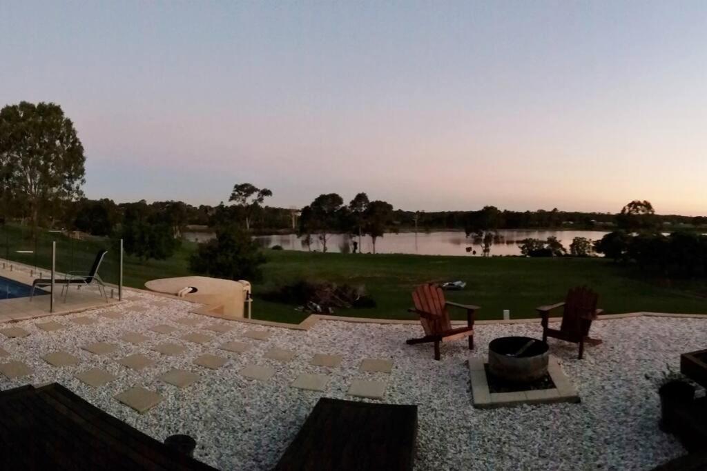 Picturesque Riverview Homestead - Housity