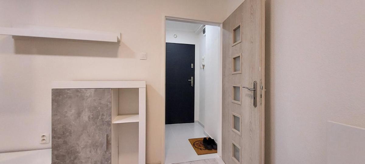 Apartmán blízko centra - Housity