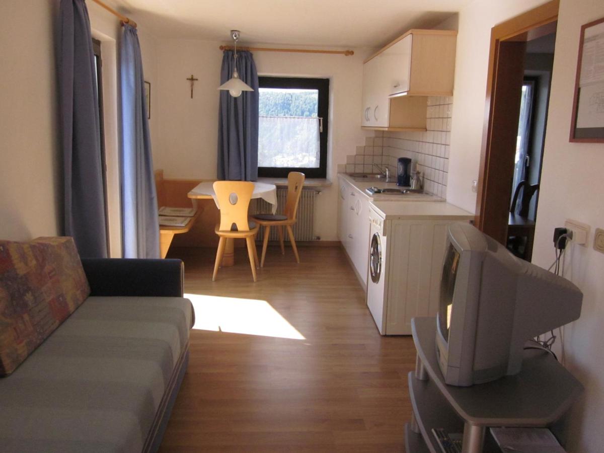 Gasthof zum Roessl - Housity
