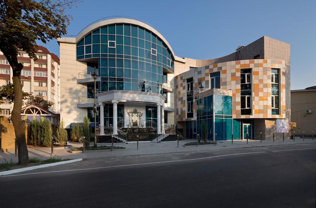 Iris Art Hotel - Housity