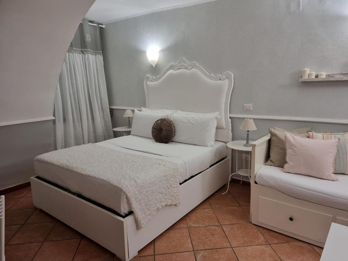 CASA NINETTA - spaccanapoli - Il tipico pianterreno della Napoli antica! - Hizvo