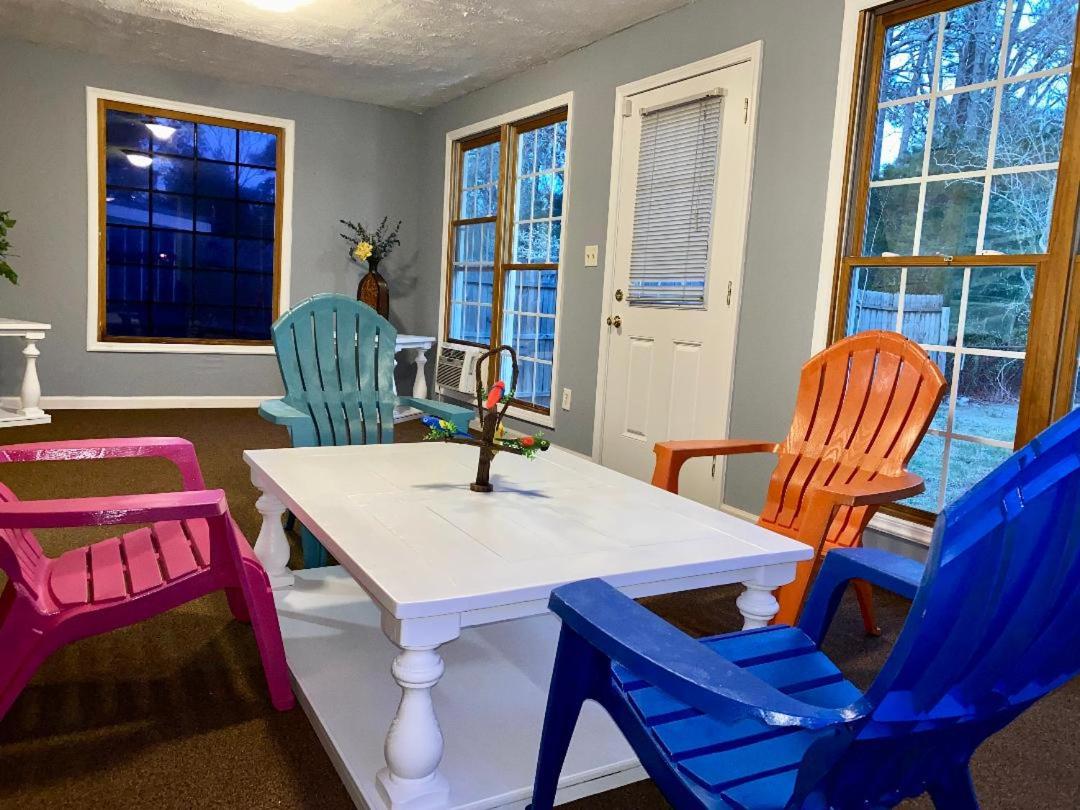 Relaxing at Redstone 3 Bedroom House - Housity