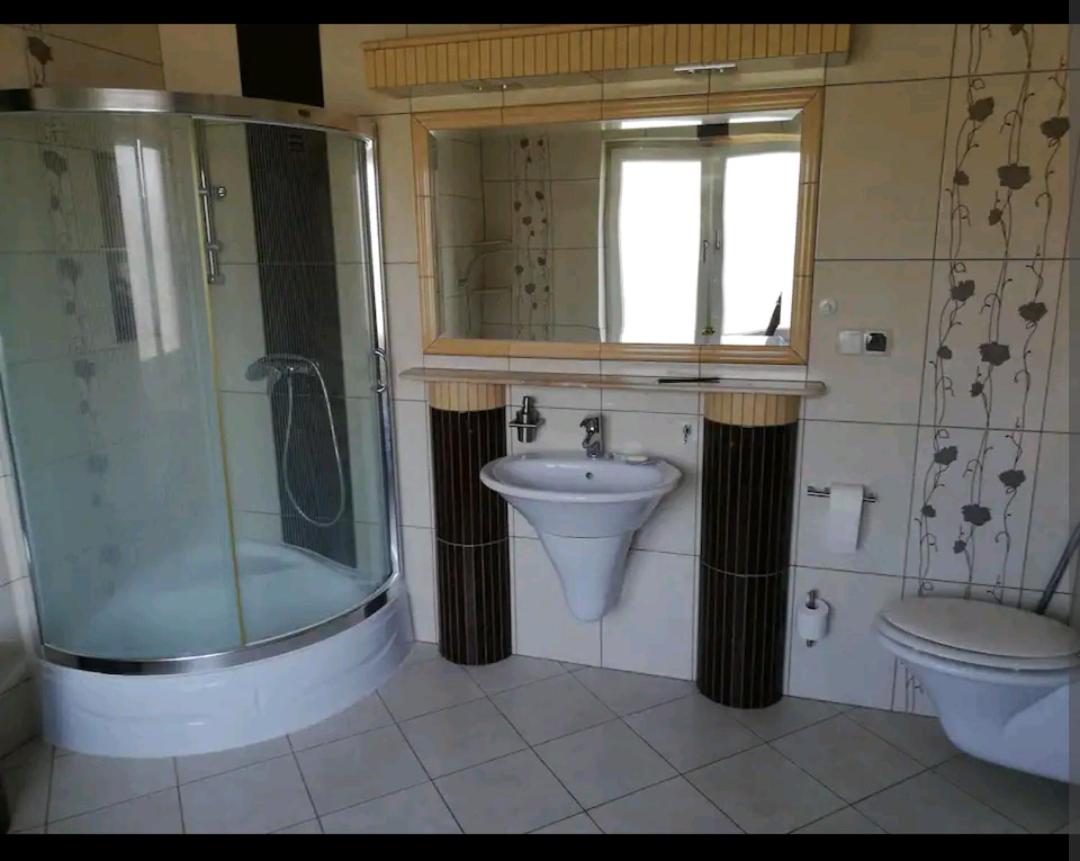 Apartament w domu z kominkiem i ogrodem - Housity