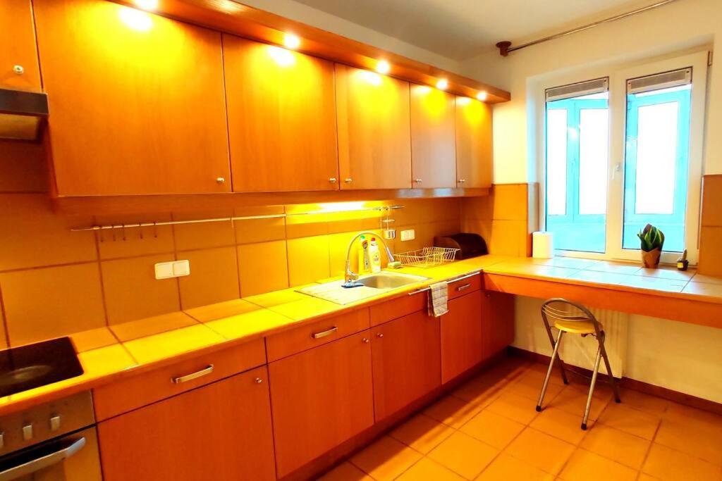 Studio 6 - Housity