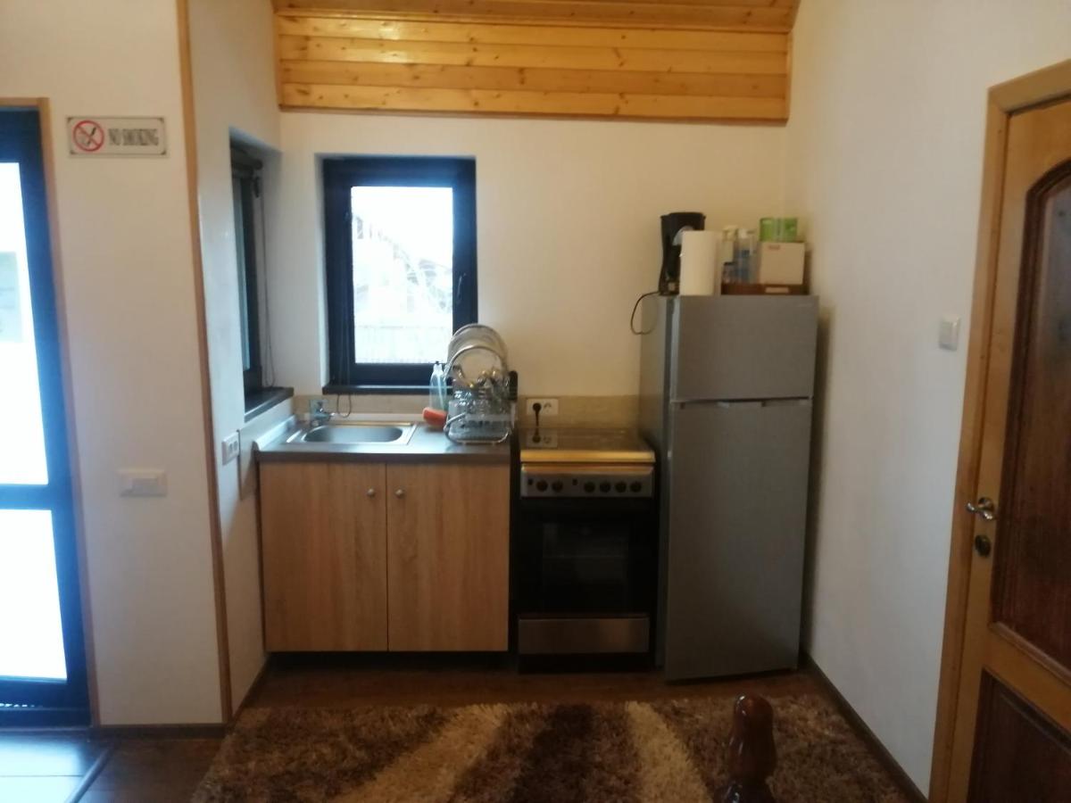 Conacul Caterinei Căsuța din Povesti - Housity