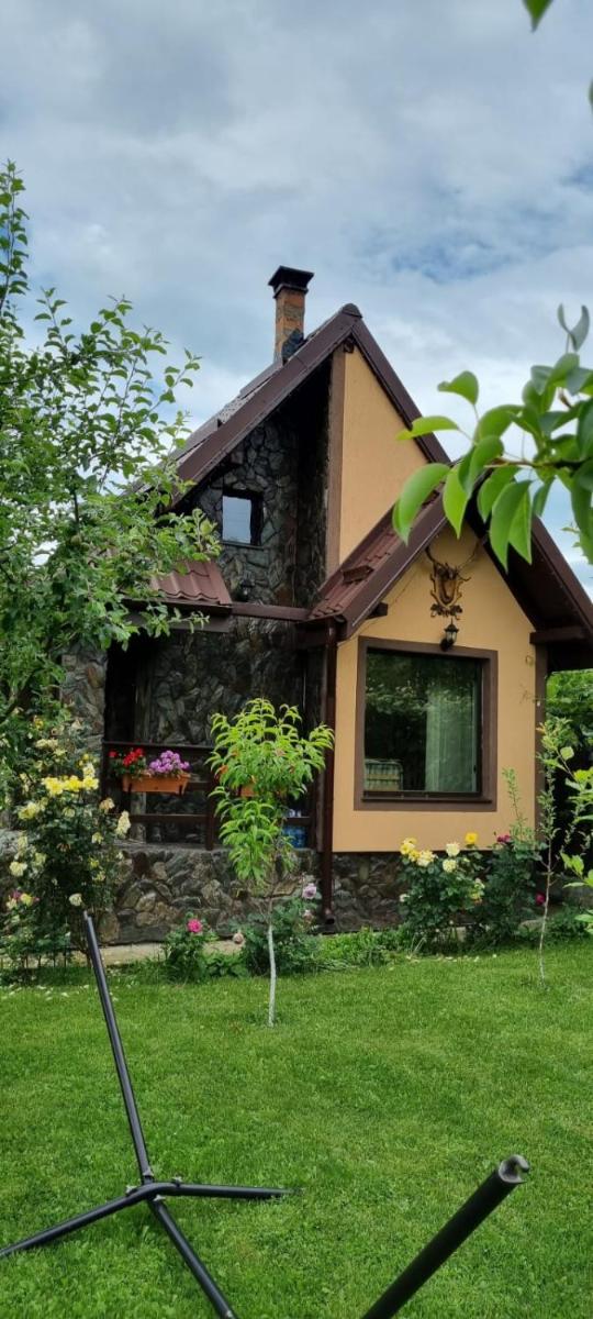 Conacul Caterinei Căsuța din Povesti - Housity