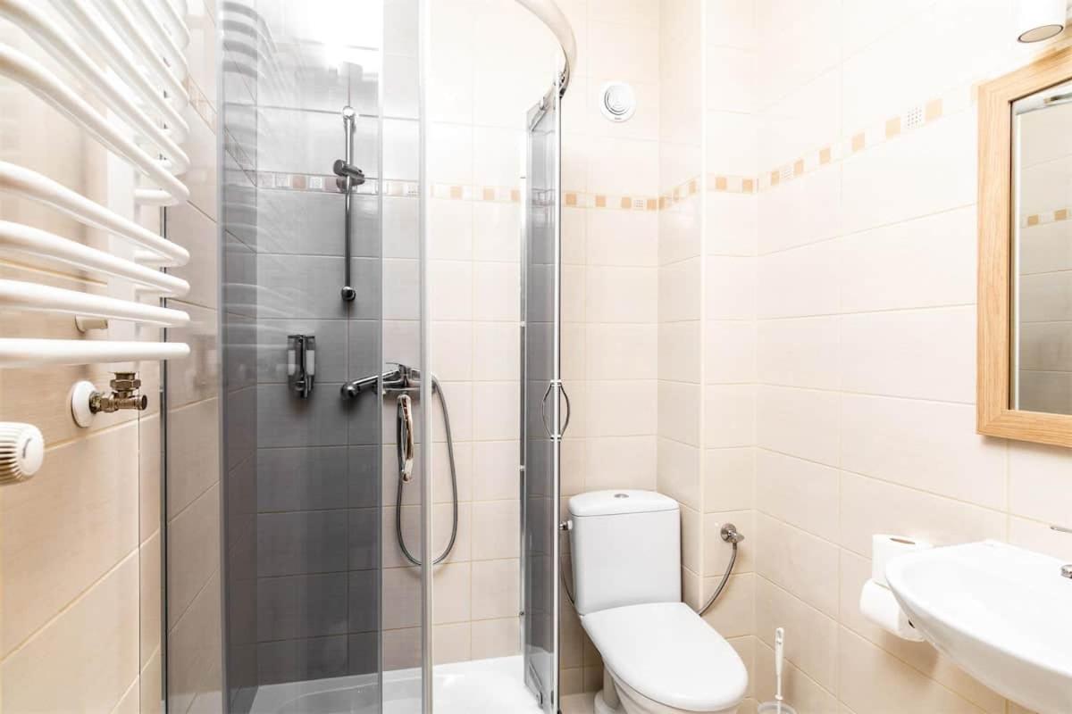 Róża Sudetów Apartamenty - Housity