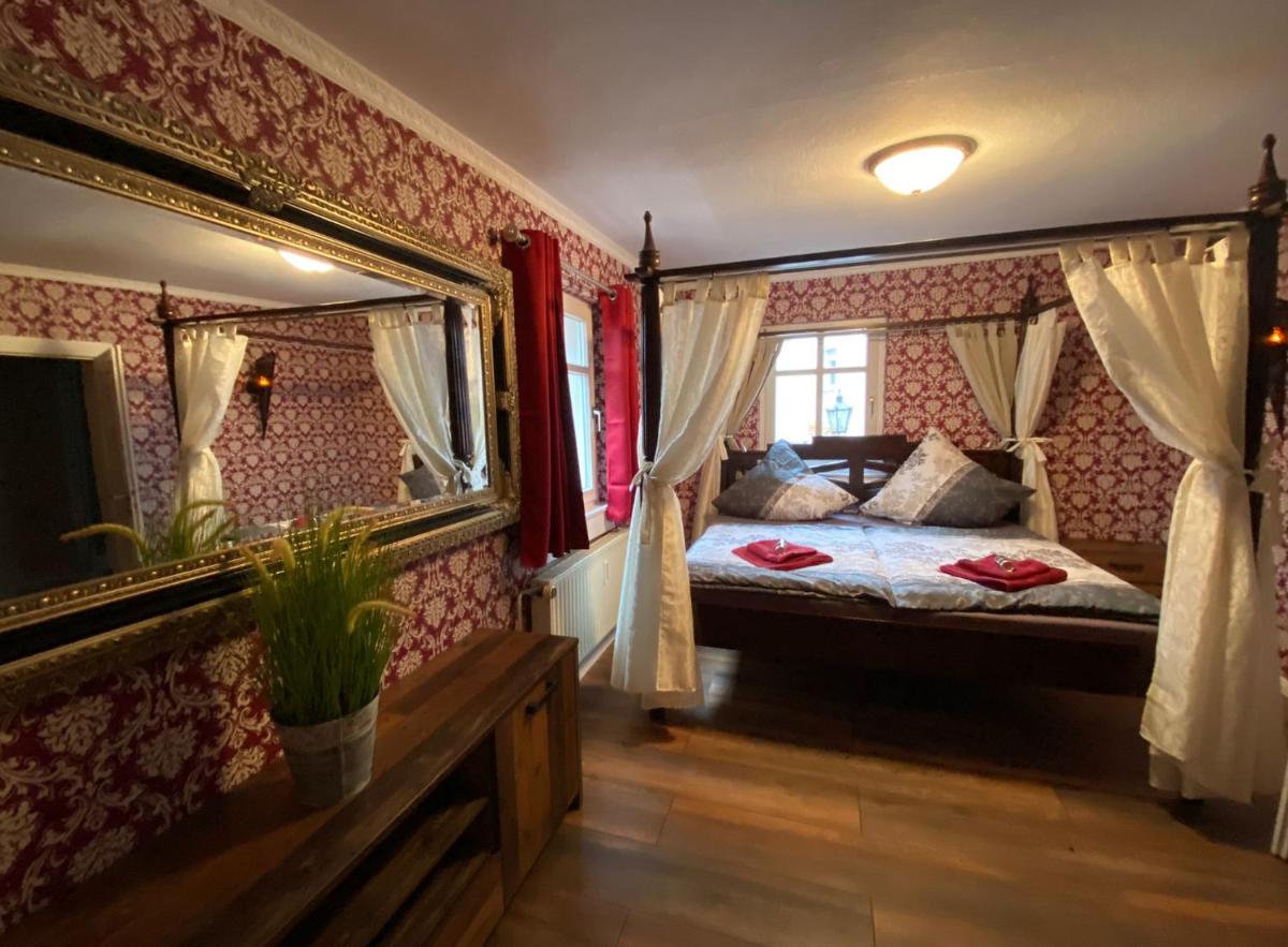 Appartement Altstadt, Gasthaus Hirsch - Housity