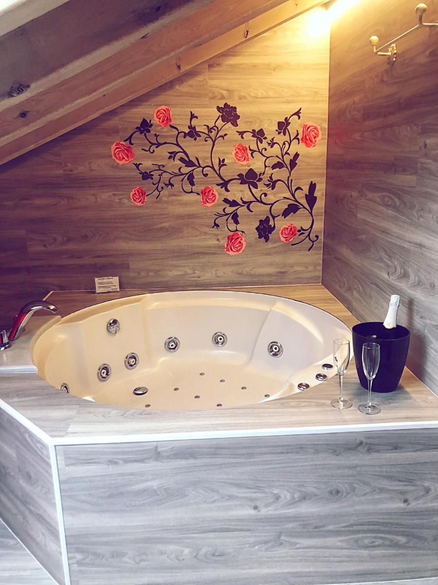 Un baño de Hotel Spa Casona La Hondonada