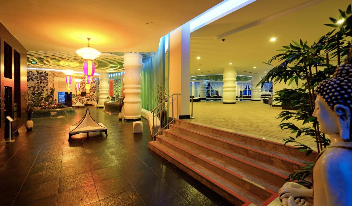 Vikingen Infinity Resort & Spa - Housity