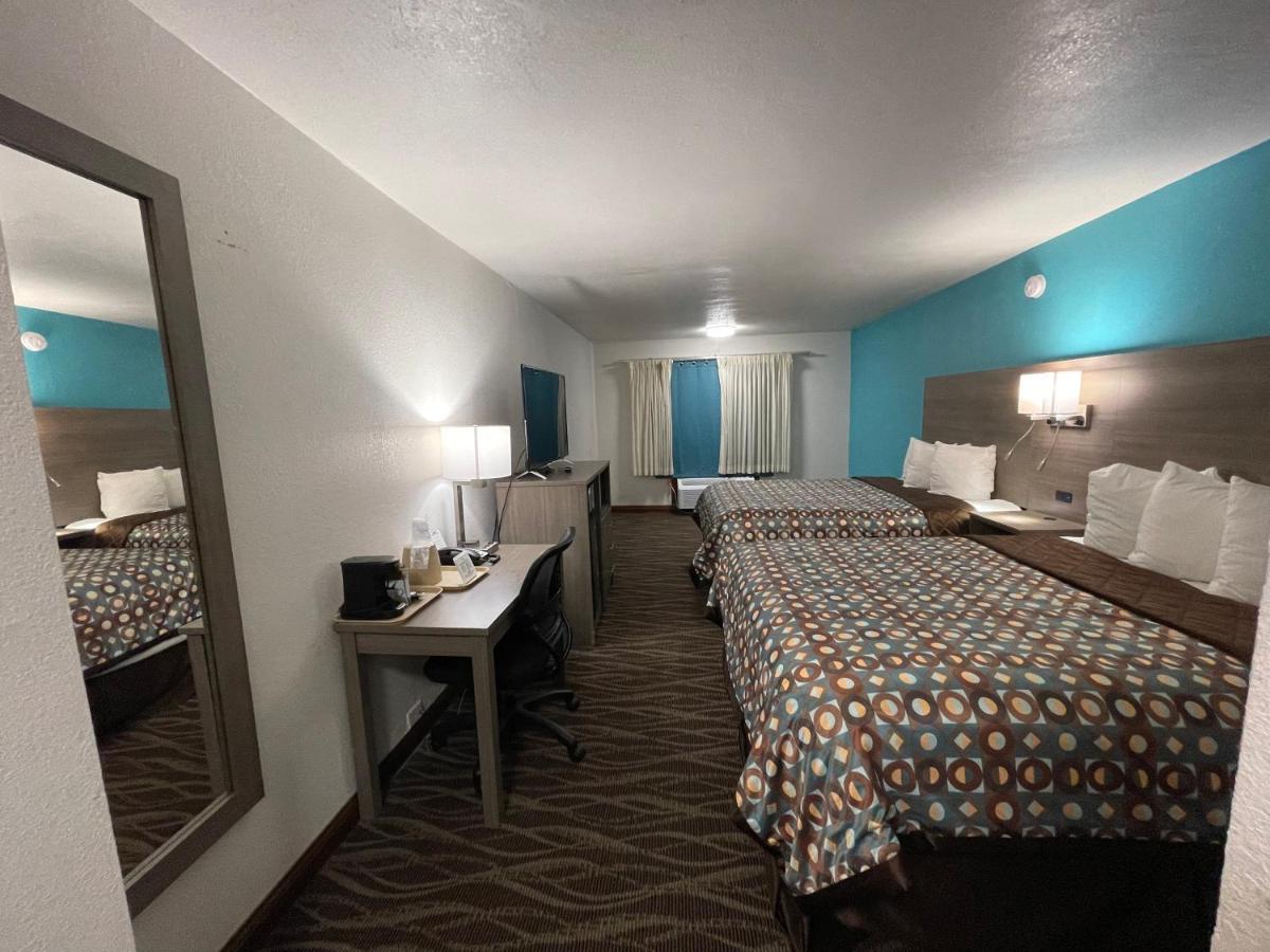 Baymont by Wyndham Bellevue - Omaha - Housity