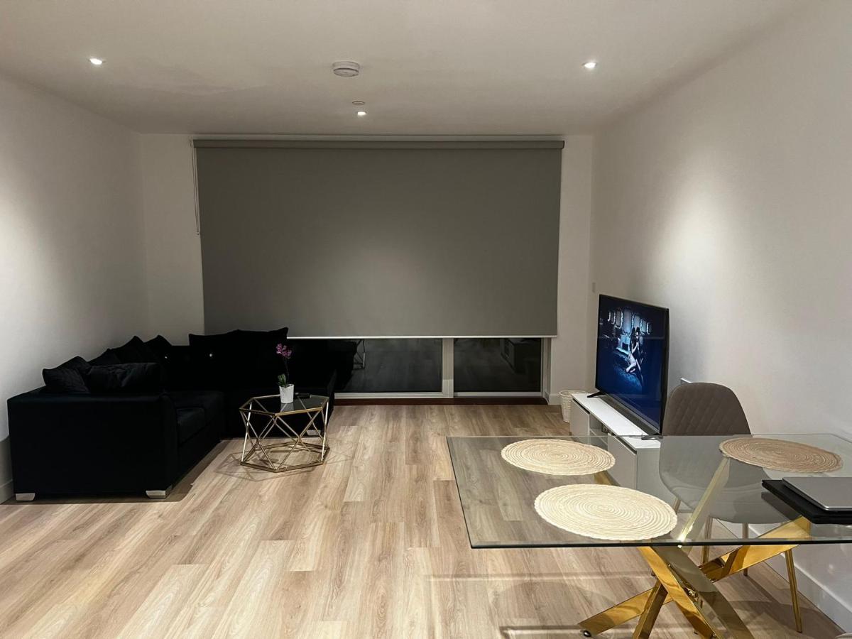 Luxury One Bedroom Flat - Housity