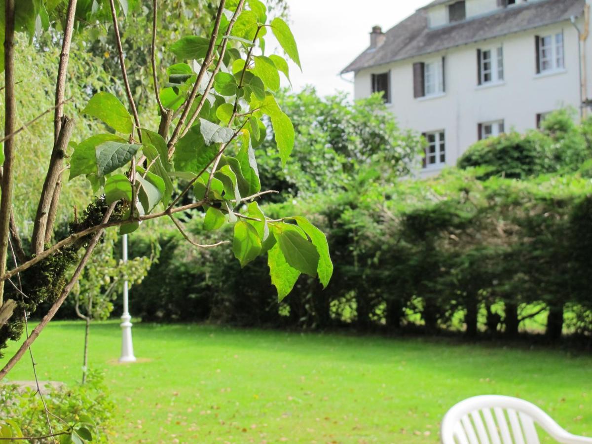 Jardin de l'établissement Logis Deshors-Foujanet