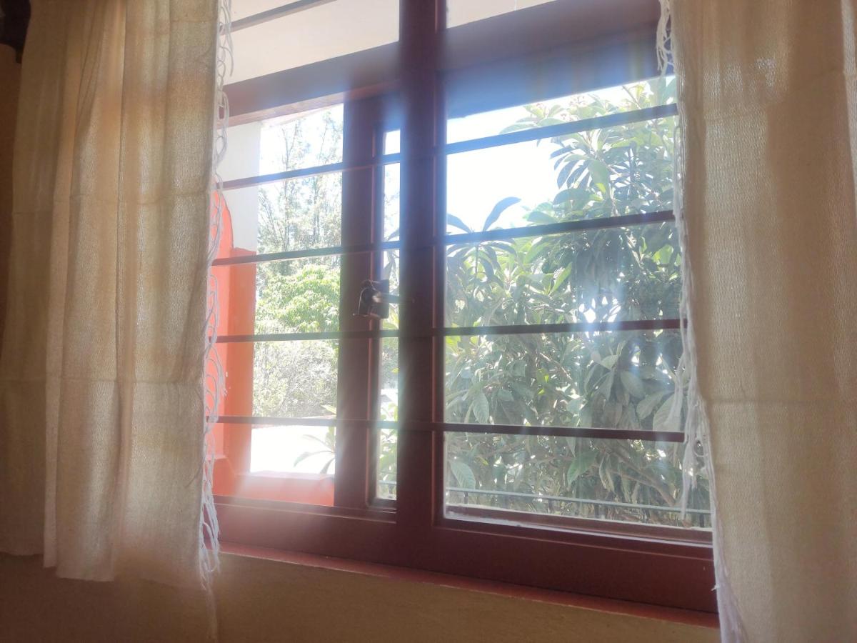 Habitación de 2 camas matrimoniales para hasta 4 personas. Con excelente ubicación - Housity