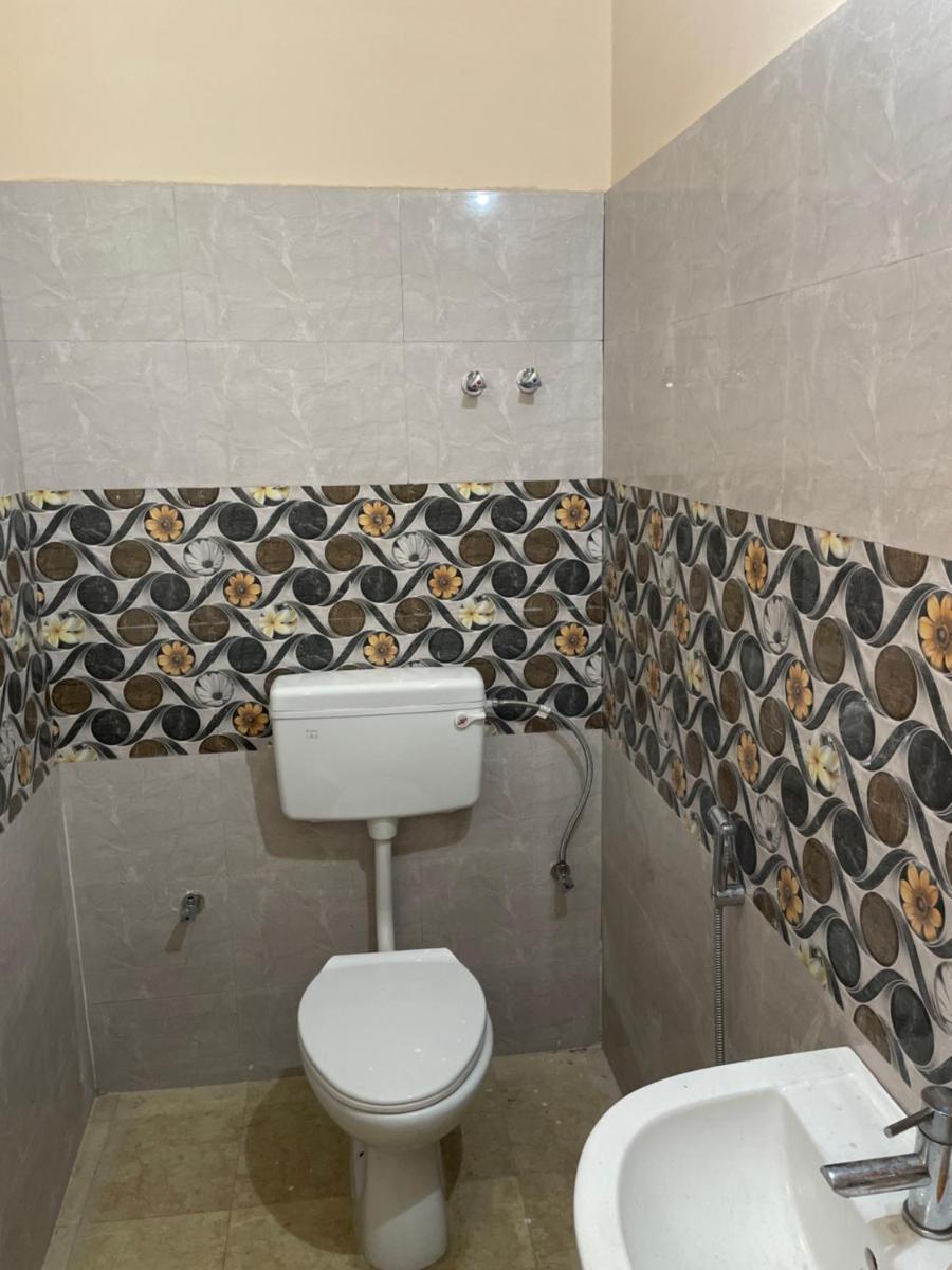 Cheerful 2bhk house - Housity