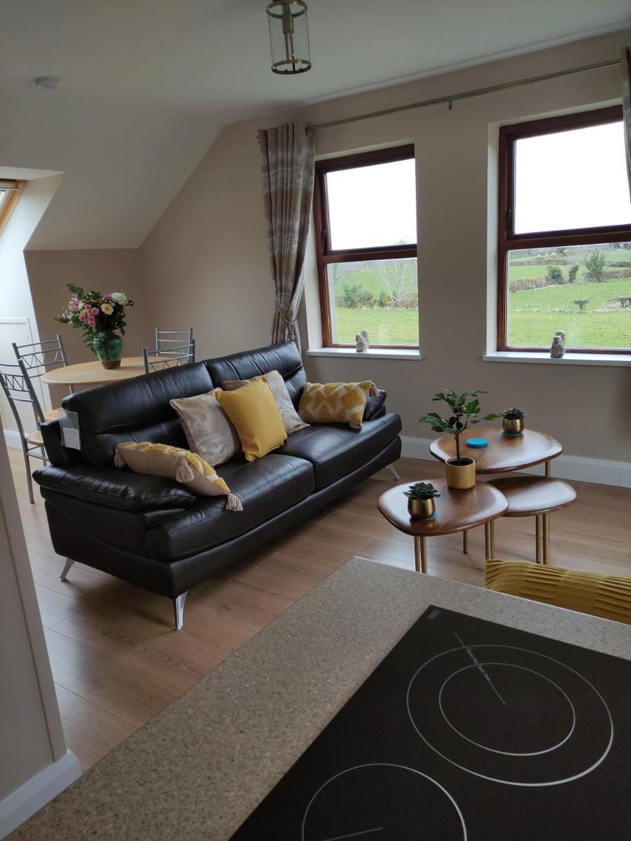 Suitetrails - Tollyrose Loft apartment