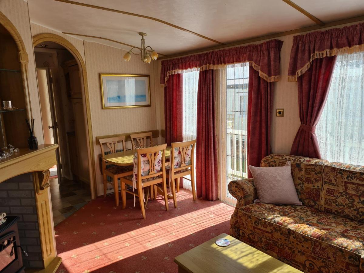 6 berth Trusthorpe Springs (Mayfair) - Housity