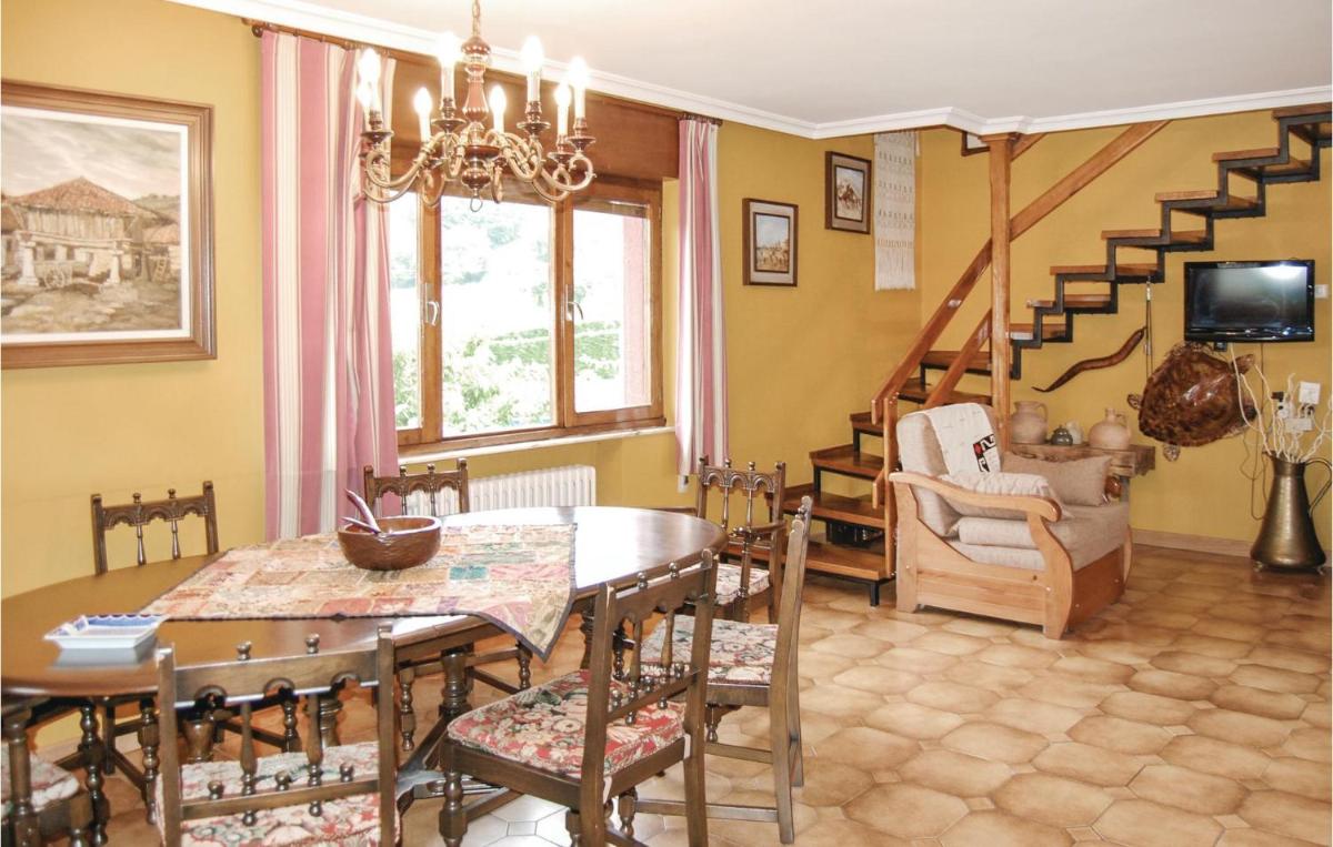 Gorgeous Home In Piloña With Kitchen - Housity