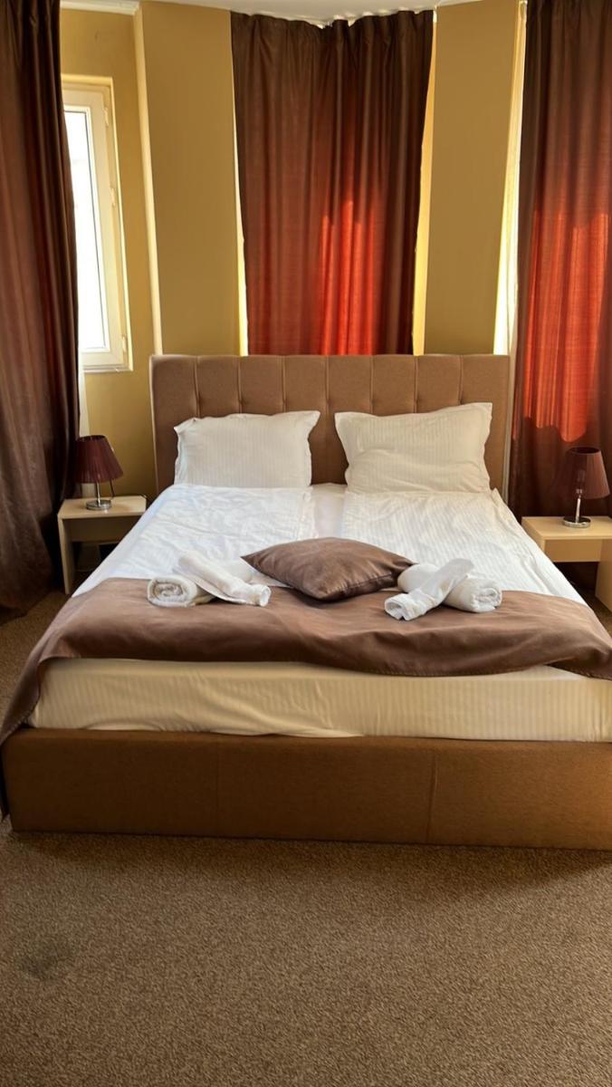 Suitetrails - HOTEL THE WHITE HOUSE Plovdiv