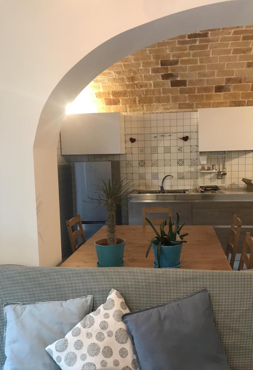 IL MELOGRANO La Casa nel Vicoletto - Hizvo