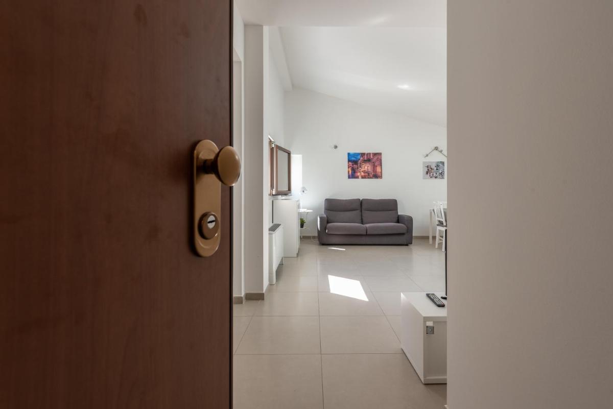 Suitetrails - Malù Holiday Apartment-Palazzo Quaroni