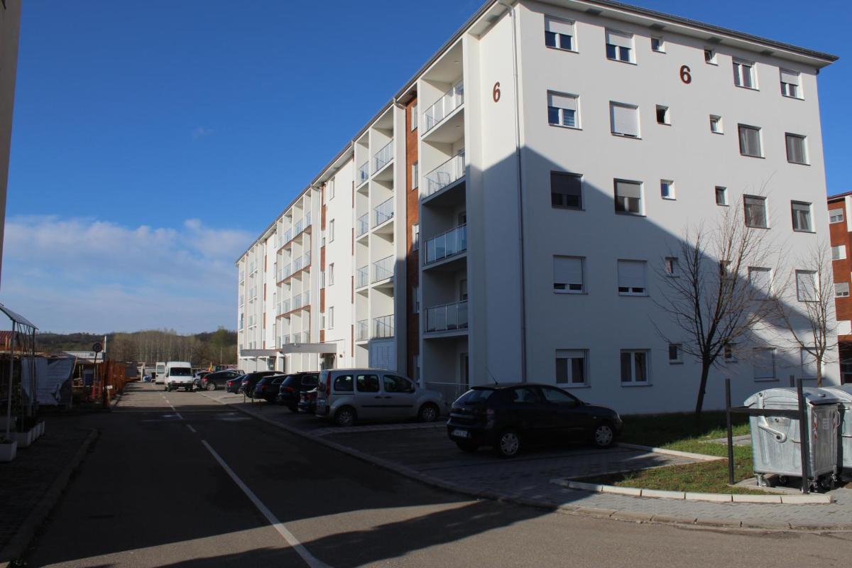 Apartman Cer - Housity