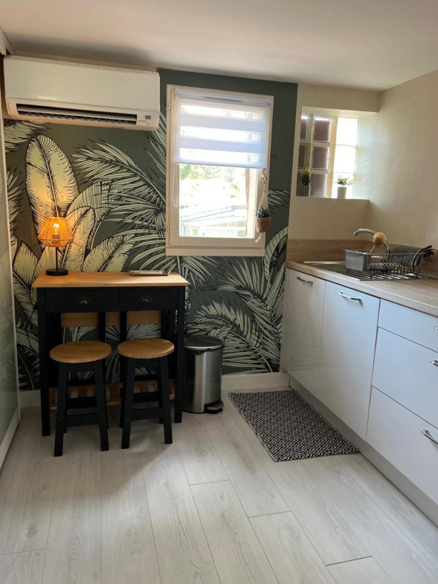 L échappée belle Coquet appt proche du village naturiste , terrasse et parking - Housity
