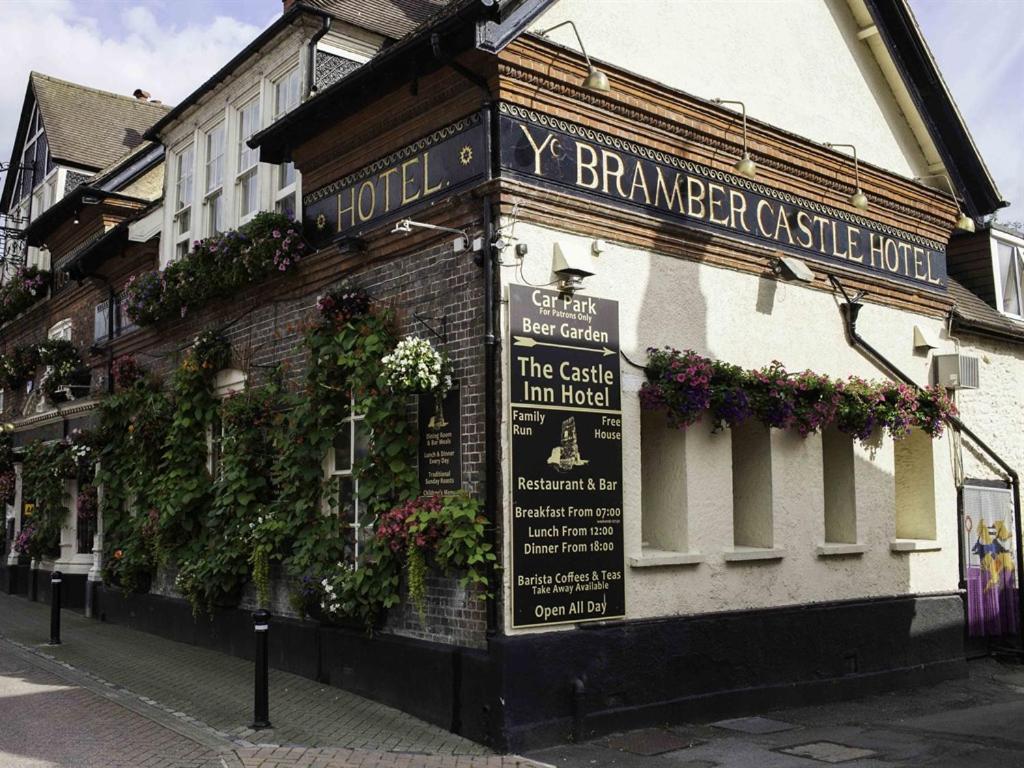The Castle Inn Hotel - Housity