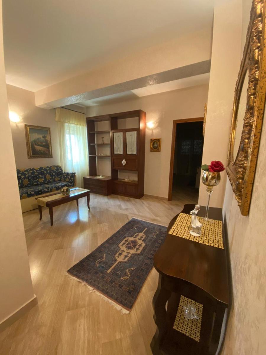 Templi e mare - Housity