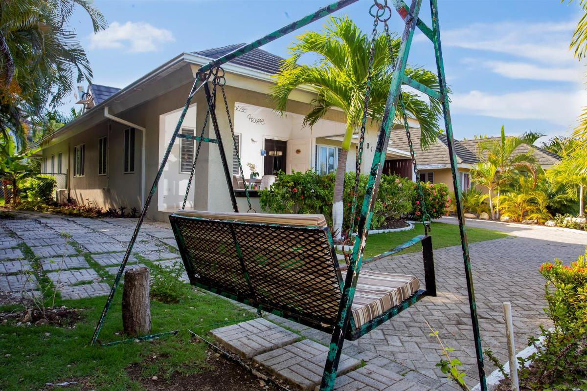 NATURE'S CHOICE HOME RICHMOND PALMS, JAMAICA - Housity