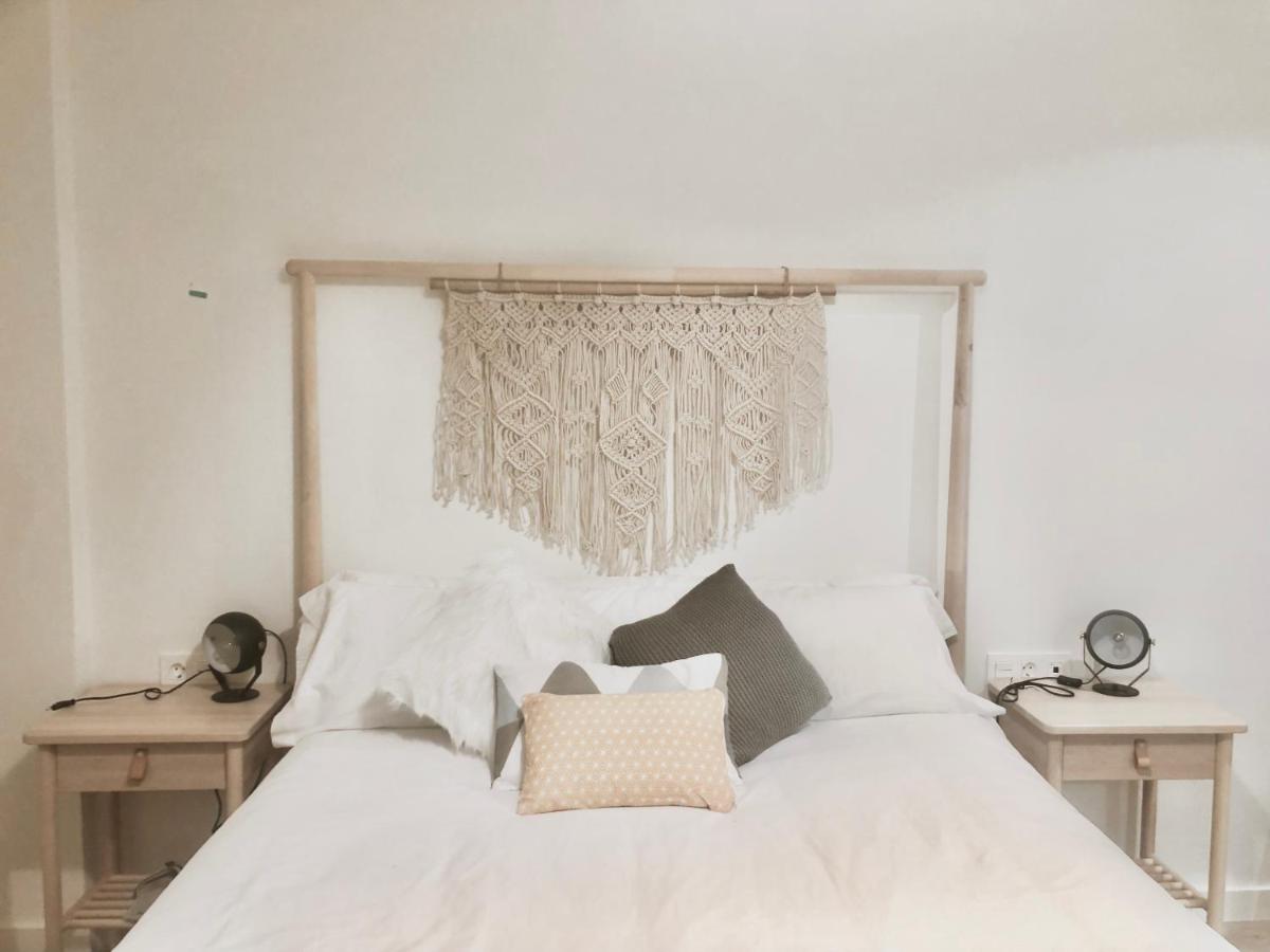 Suitetrails - Precioso apartamento en Monzón con terraza,piscina,parque infantil y parking
