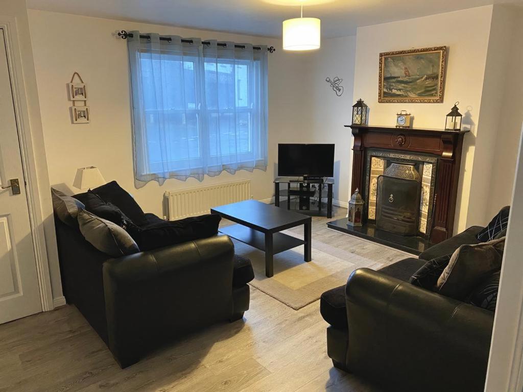 Bay House - Housity