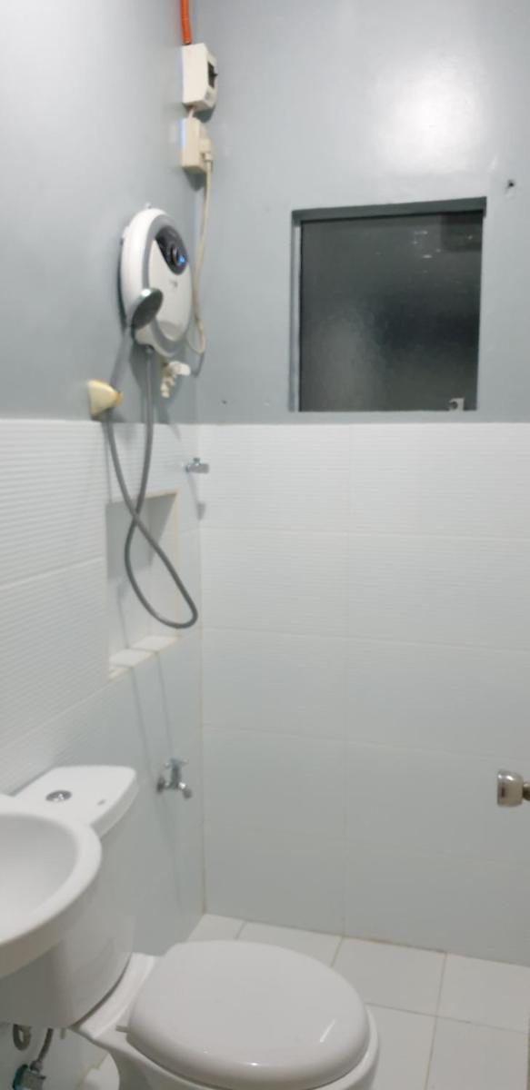 Fully furnished, peaceful and lovely home that is located 2 minutes from the heart of the city. - Housity